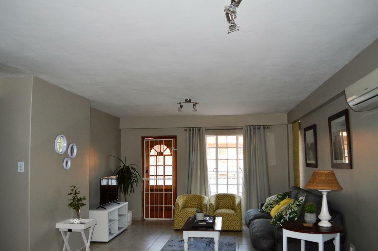Town View Apartment Pietermaritzburg Luaran gambar